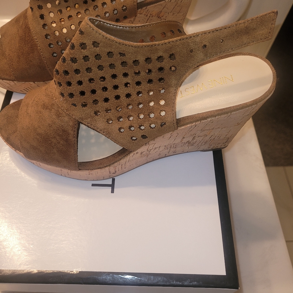 NEW .. Nine West Wedge Sandals